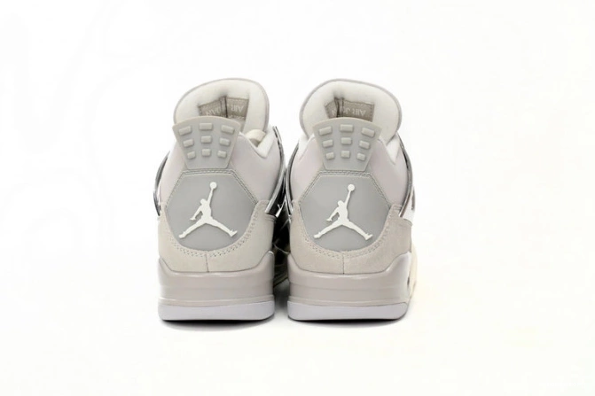 Kick Theory 4 AQ9129-001 WMNS Air Frozen Jordan Moments 0807